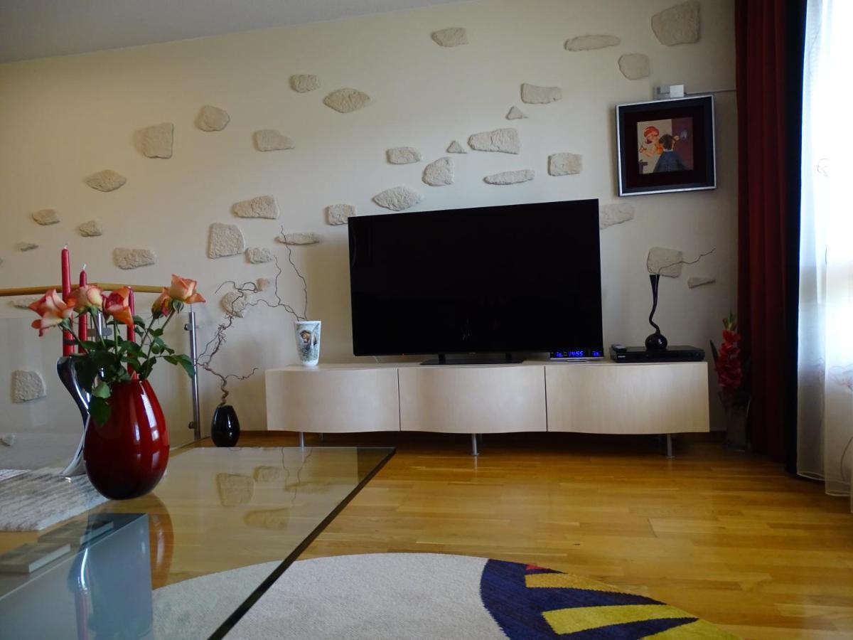 Koti Pyhaejaerven Rannalla Tampereella ภายนอก รูปภาพ
